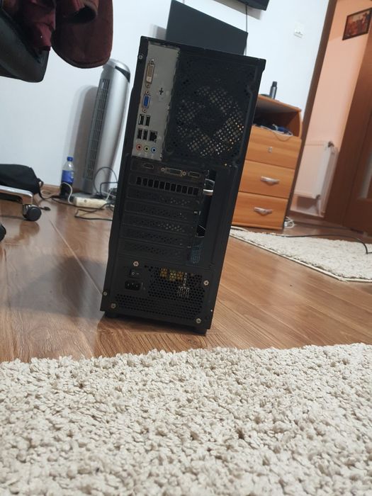 Vând calulator se gaming