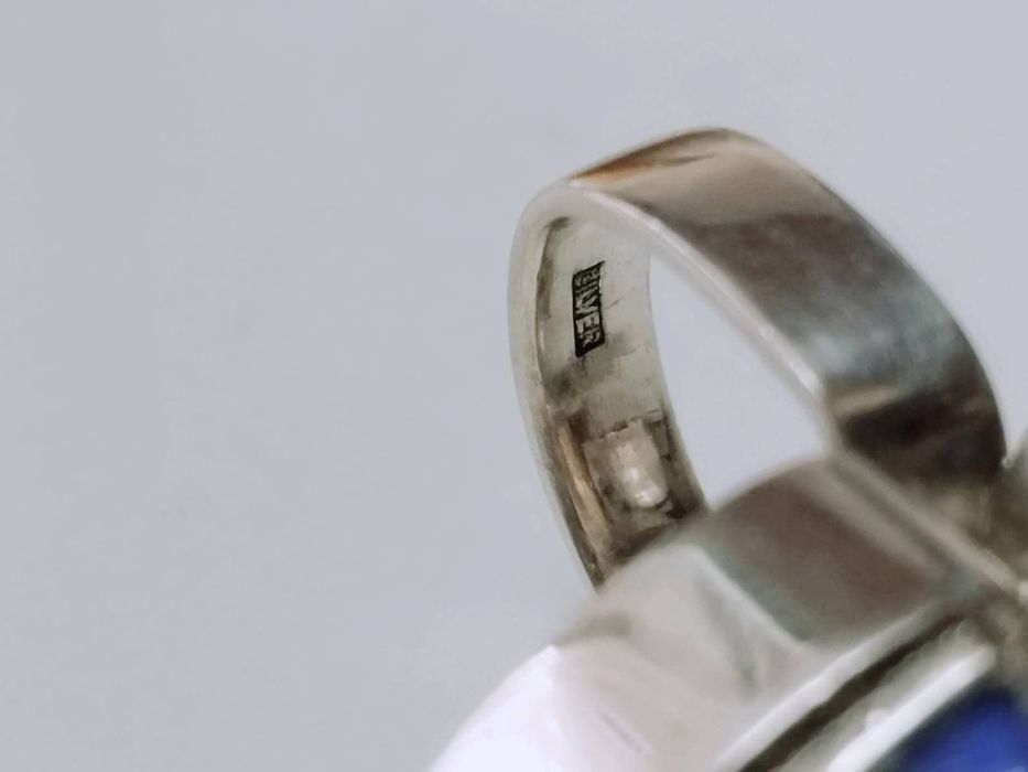 Vechi inel masiv din argint de 925, cu lapis lazuli si doua perle