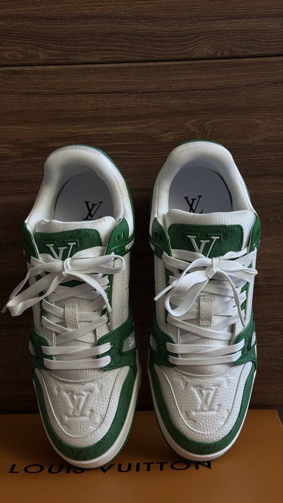 Louis Vuitton Trainers 43