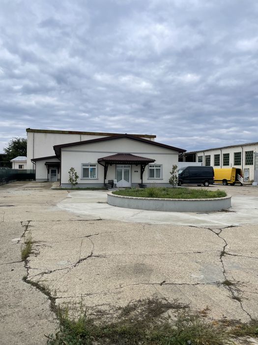 Teren Industrial cu platforma betonata si Cladiri Industriale