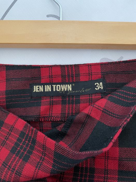 Къса карирана червена пола, 34 размер (XS)