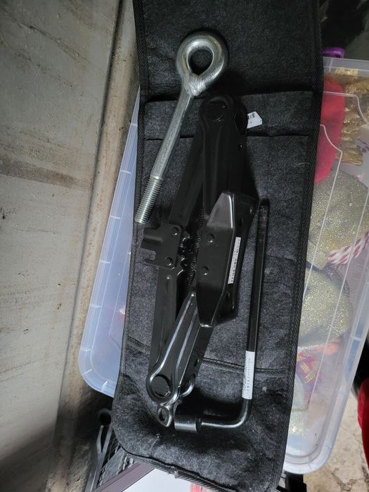 Cric complet Dacia Spring