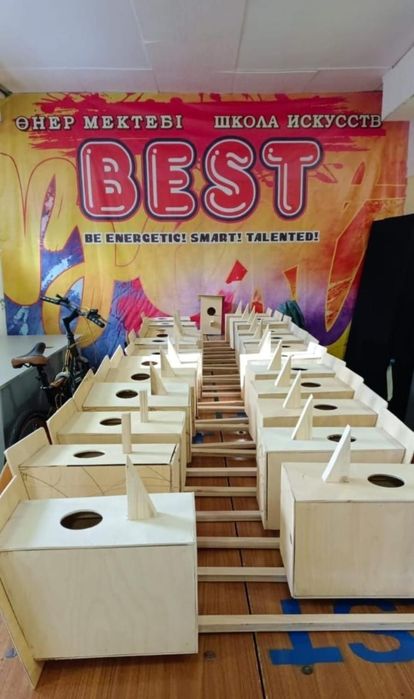 Скворечники, кормушки, құс үй