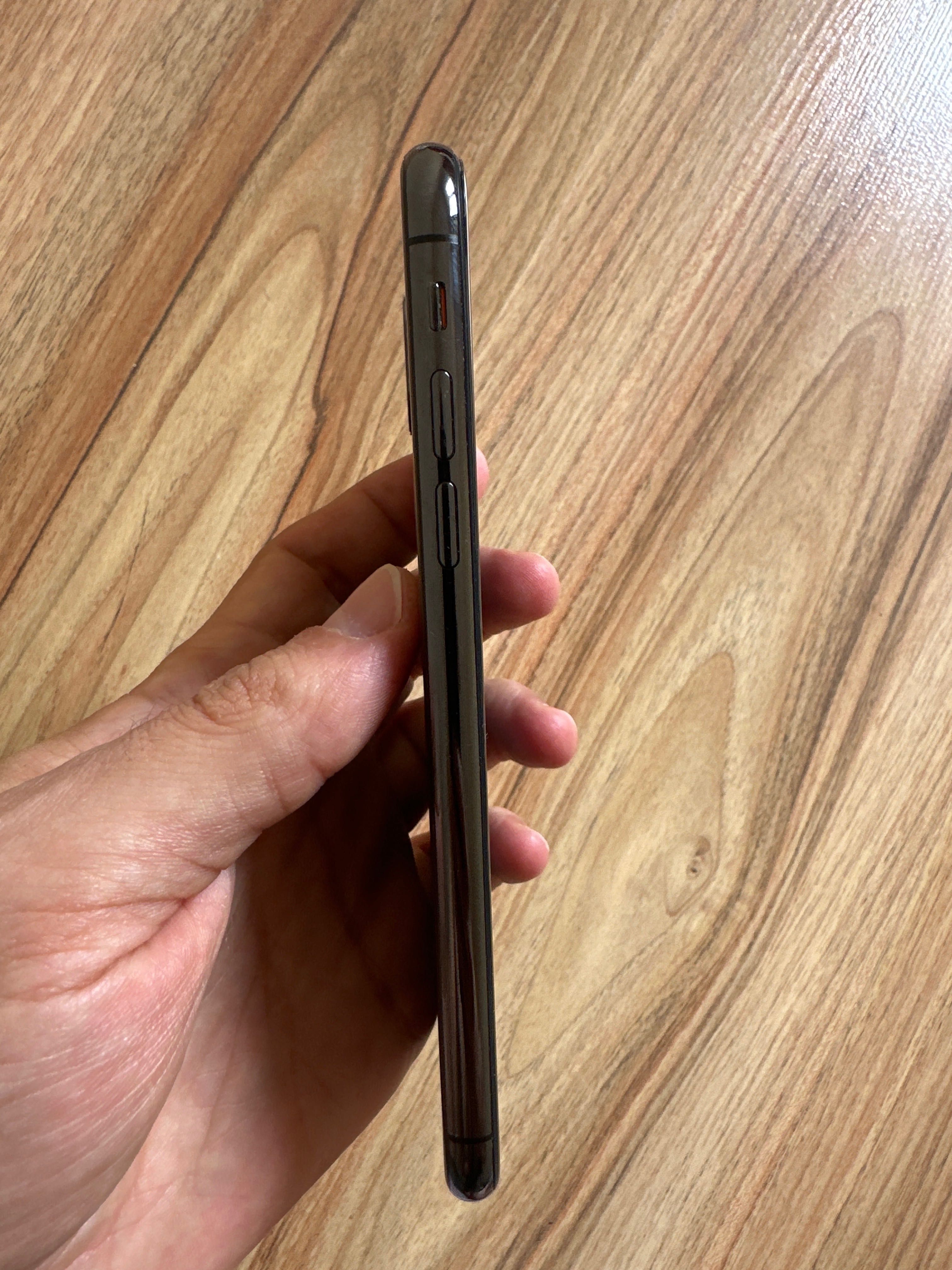 Iphone XS qora ideal