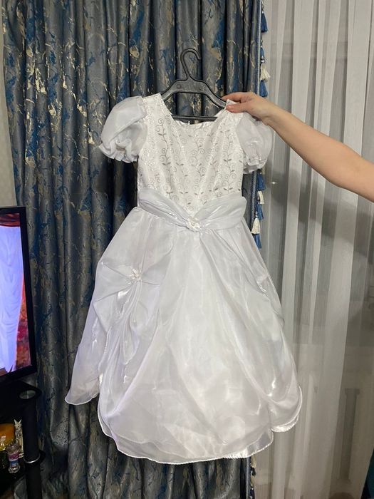 Платье пышное,праздничное