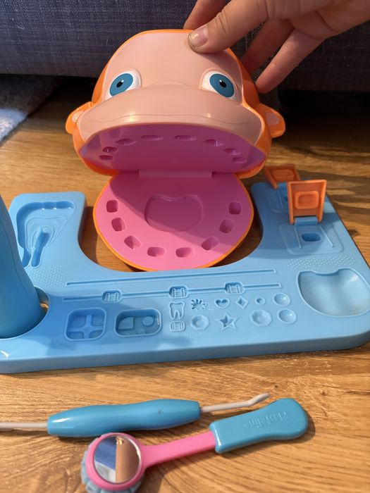 Plastelino - maimutica la dentist