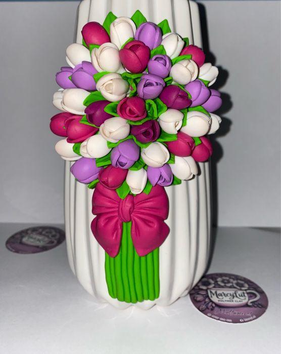 Vaze decorate manual cu lut polimeric