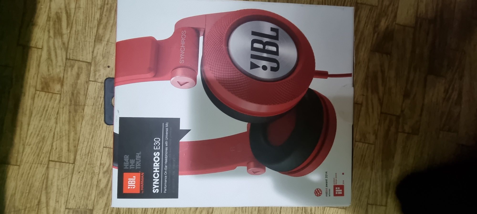 Vand Casti JBL E30