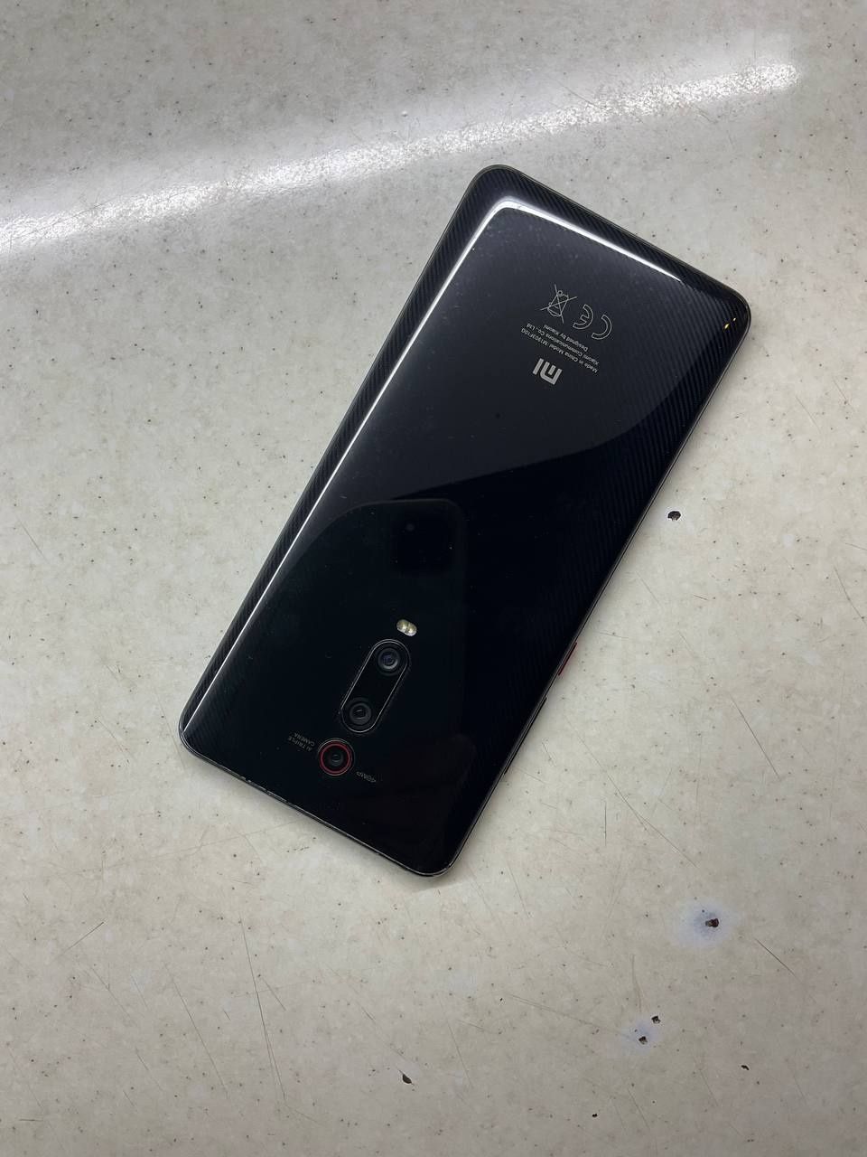 Продаётся Смартфон - Xiaomi Mi 9T Кор/Док. Идеально работает