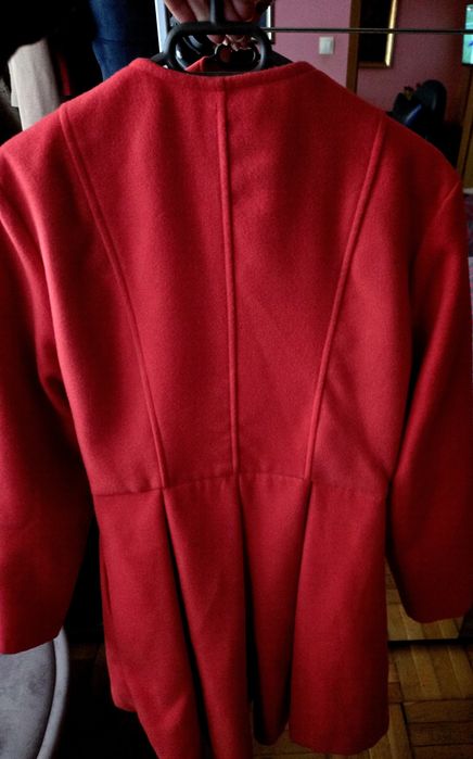 Леко палто в цвят корал