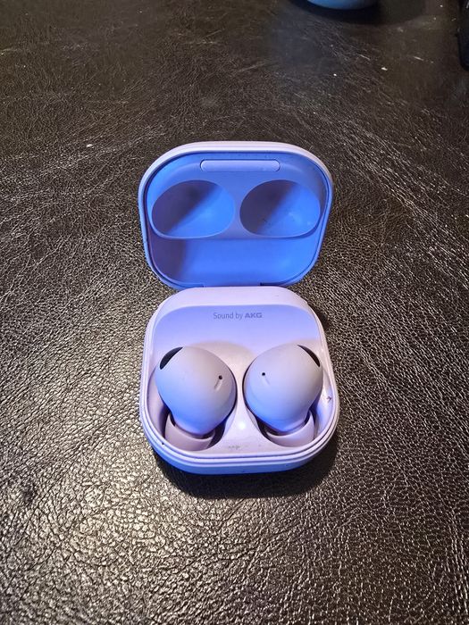 Samsung Buds 2 Pro și/sau Buds 3 Pro
