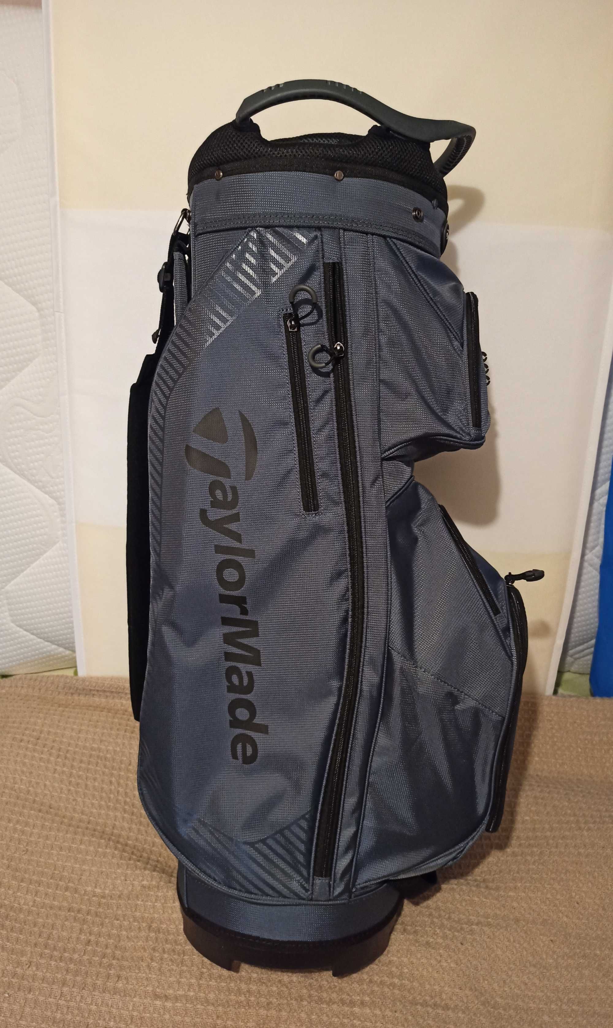 Geanta pentru golf TaylorMade Flextech impermeabila. (NOUĂ)