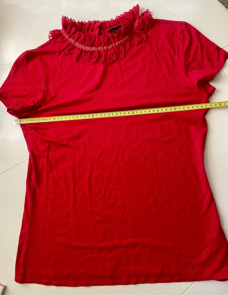 Tricou Ted Baker masura 4, potrivit M-L