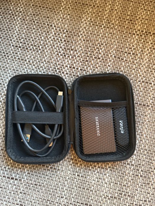 Samsung portable SSD 2T+flashdrive+case