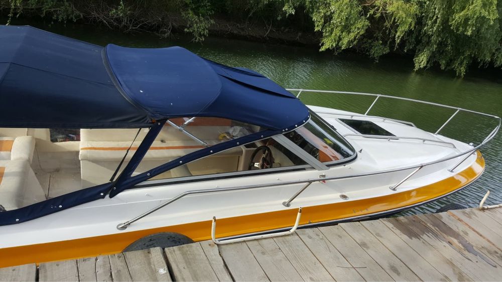 Barca Sea Ray cu peridoc punte dubla