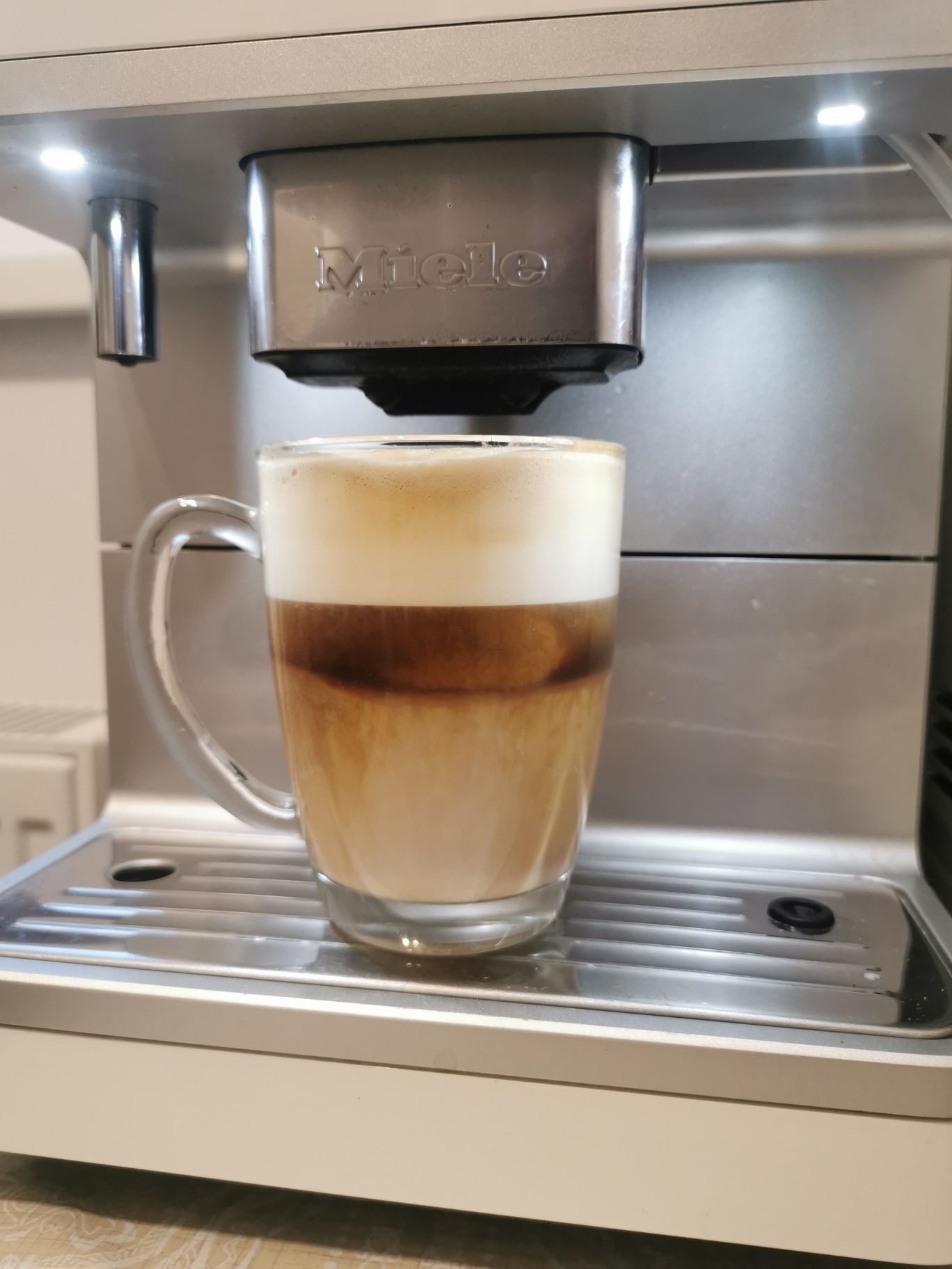 Espressor, expresor Miele CM 6