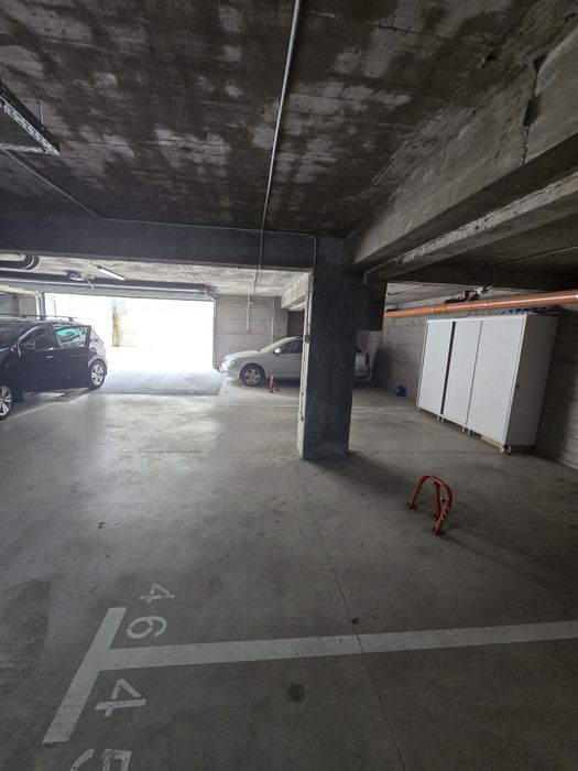 Vand Parcare subterana Str Eroilor Floresti