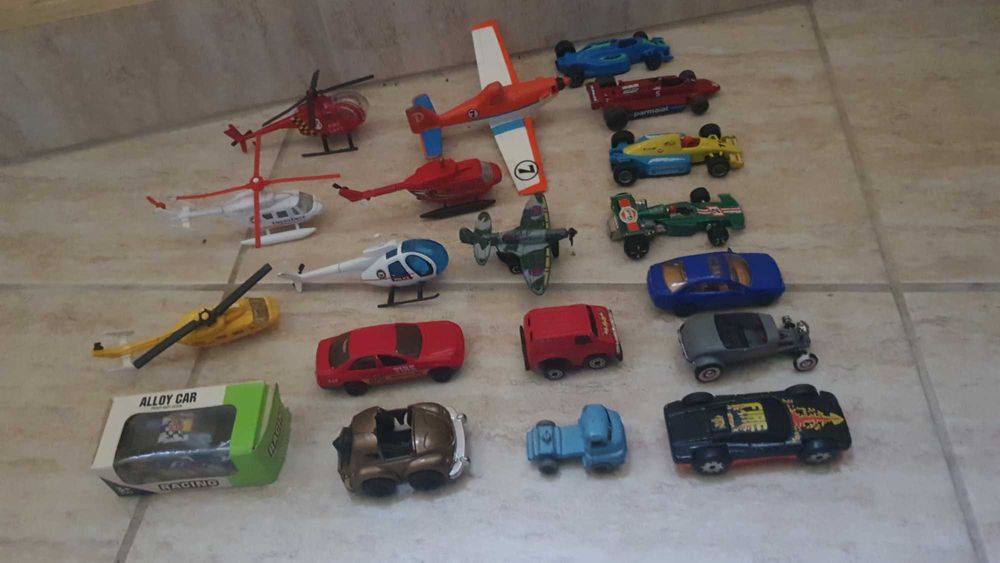 Метални колички на различни производители