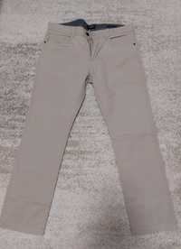 Мъжки панталон в бежов цвят