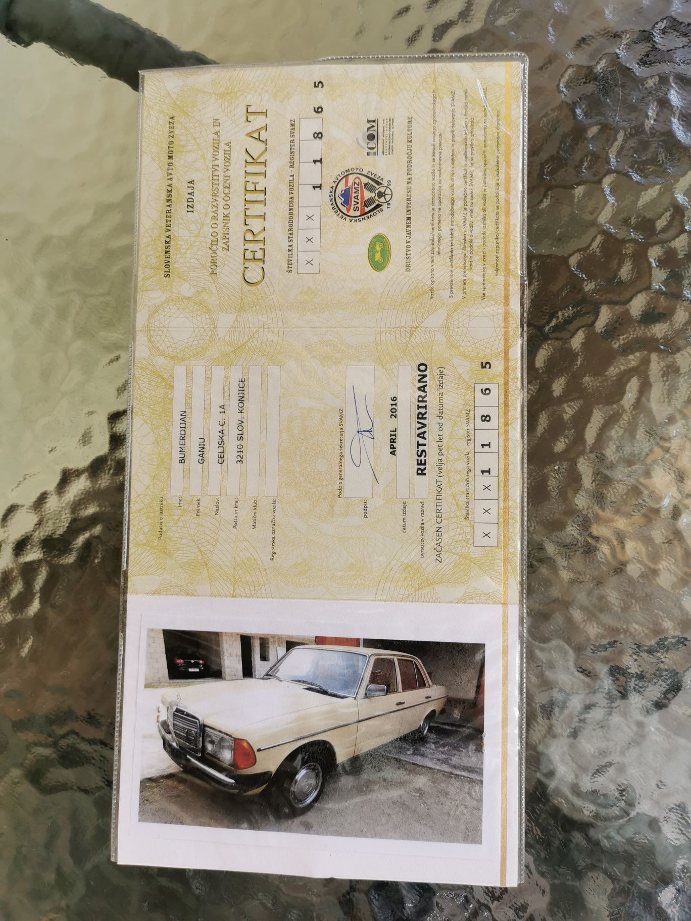 Mercedes Benz 200D w123
