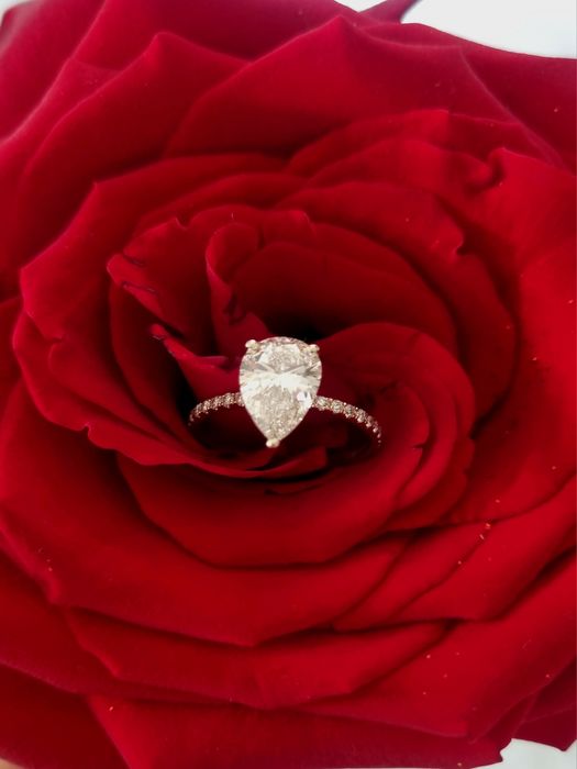 Inel diamant 2,14 ct,aur alb 14 k,Pear Brilliant,premium