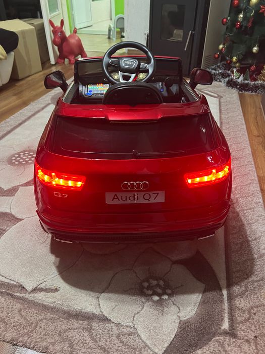 Детско електрическо Audi Q7 – отлично състояние!