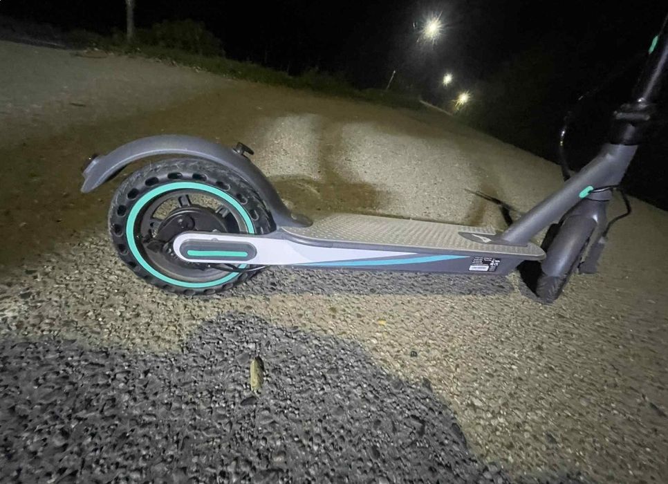 Vând trotinetă electrică noună