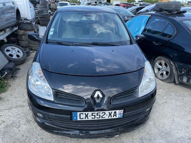 Dezmembrez Renault Clio 1.5 DCI 2008