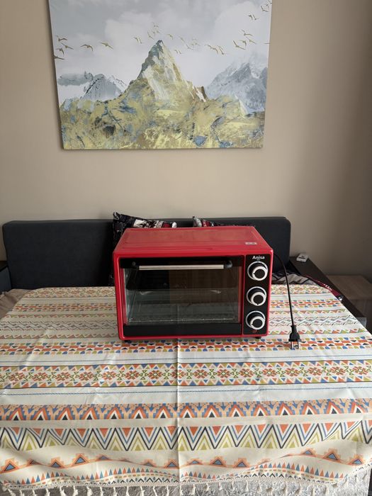 Продаю почти новую духовку