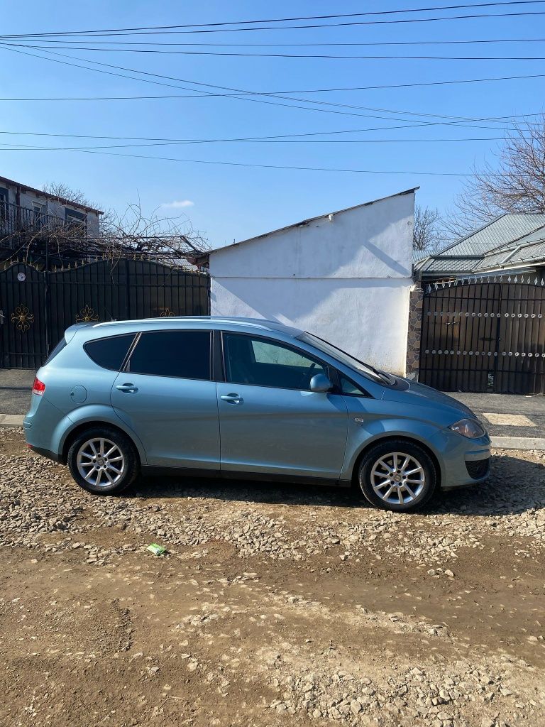 Vând Seat altea xl