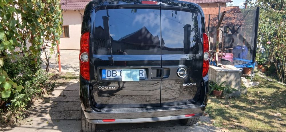 Vand Opel combo 1.6 Ecoflex 2016 AUTOMAT ,Schimb