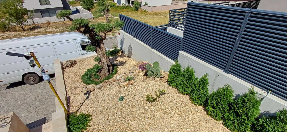 Изграждане и поддръжка на градини