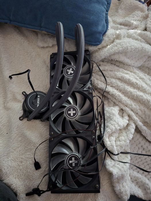 Vând AIO 360 xilence