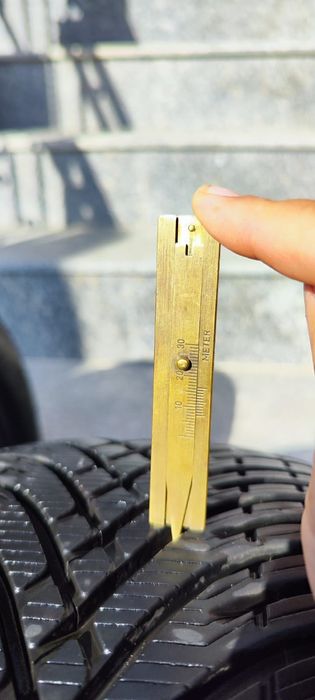 Vând cauciucuri iarna kleber