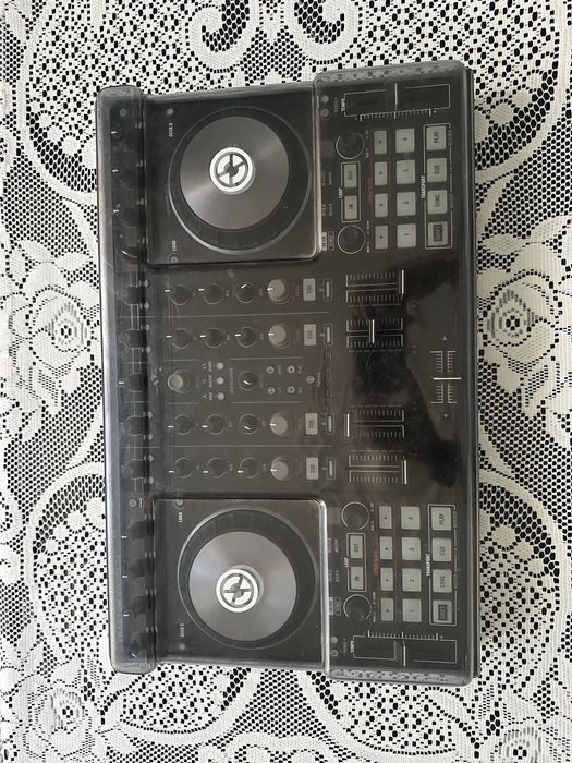 NI Traktor S4 mk2 + Decksaver
