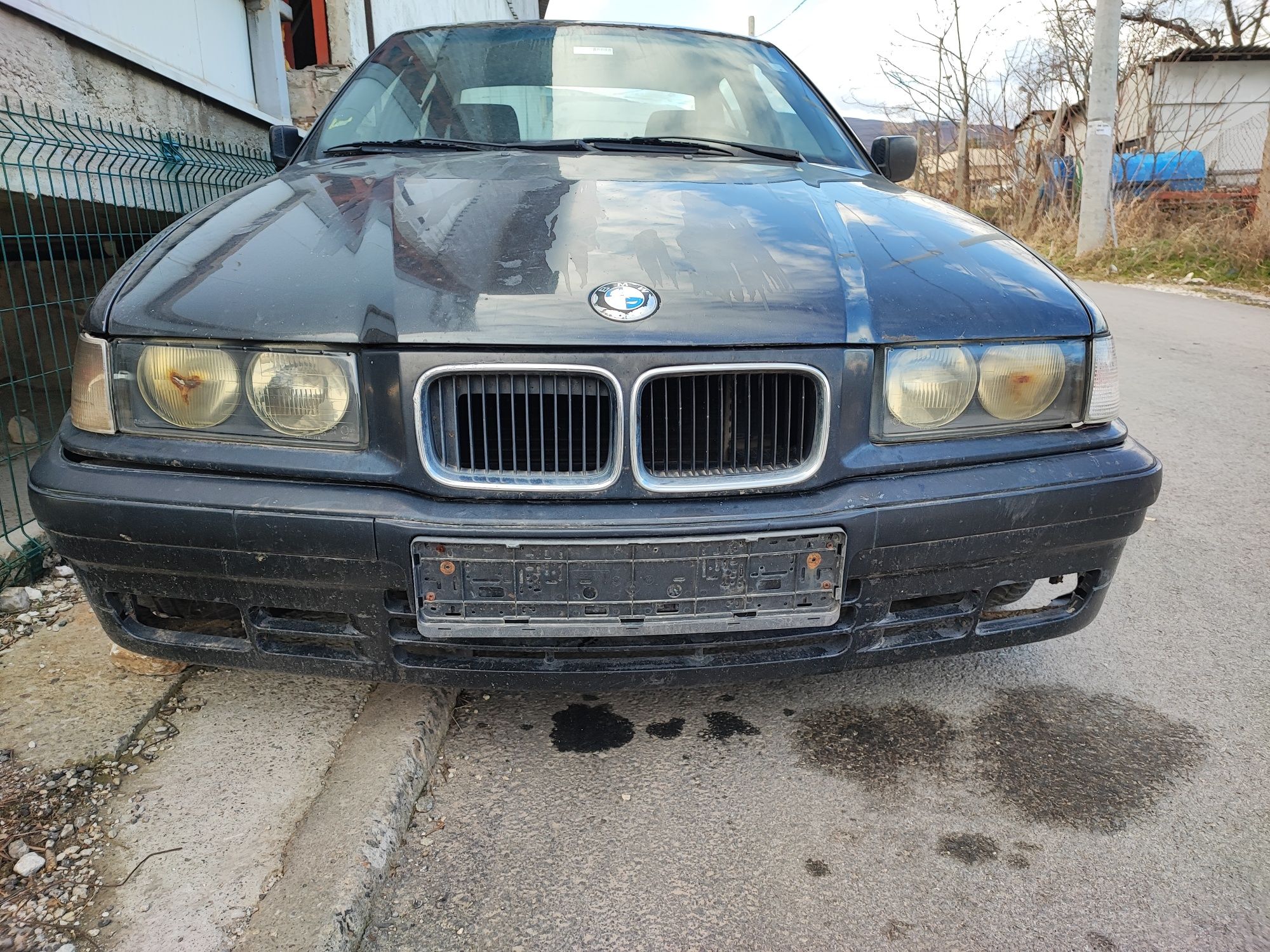 BMW E36 1.8 на части