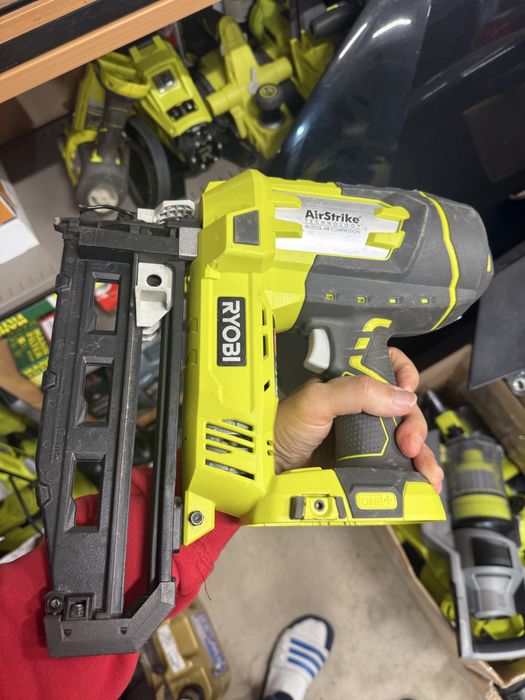 Ryobi Pistol cuie  18V ONE