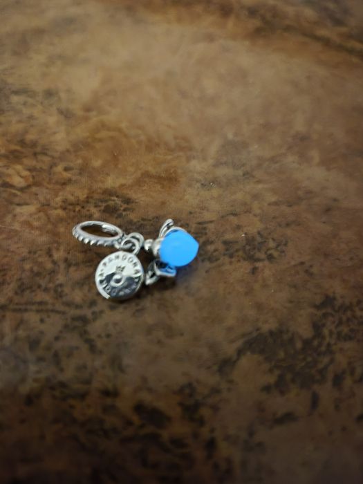 Licurciul foaforescent lumineaza in intuneric Albastru Argint S925