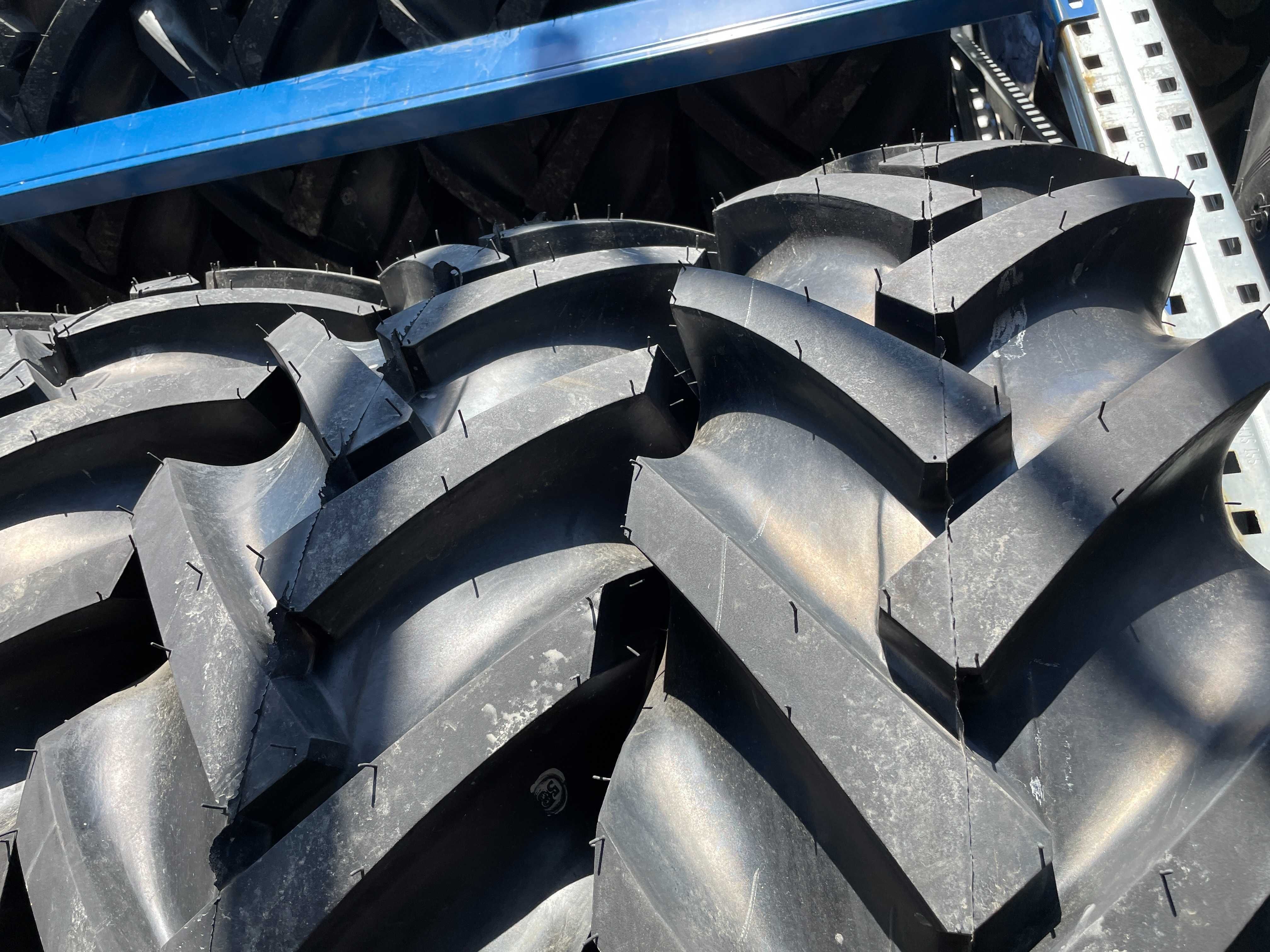 Marca TATKO 14.9-28 cu 8 pliuri pentru tractor spate anvelope noi