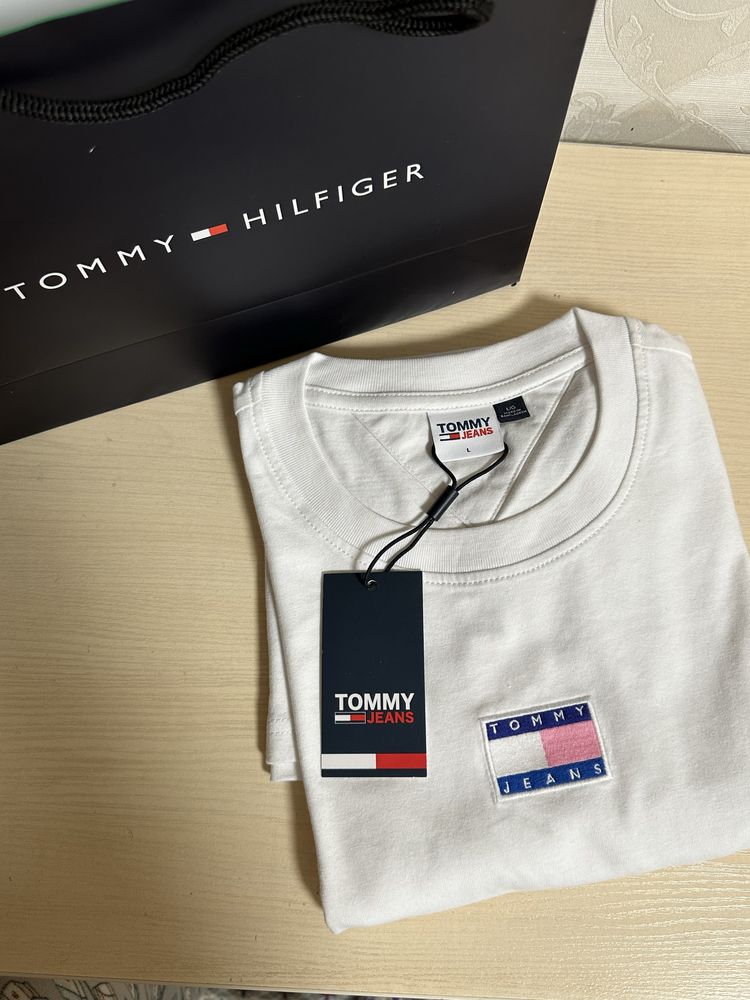 Мужские футболки Calvin Klein и Tommy H