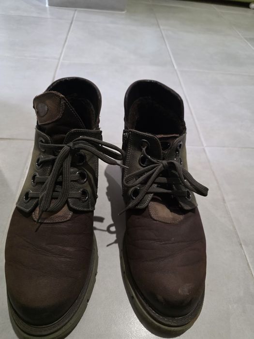 Продавам боти естествена кожа