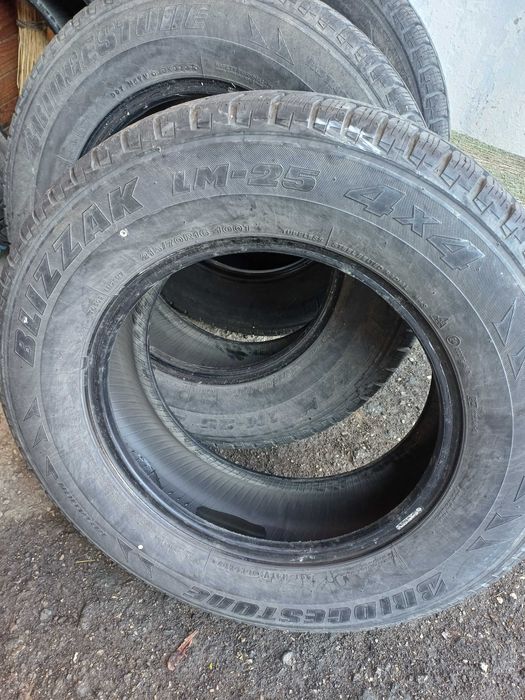 Гуми за джип  16 цола 4×4