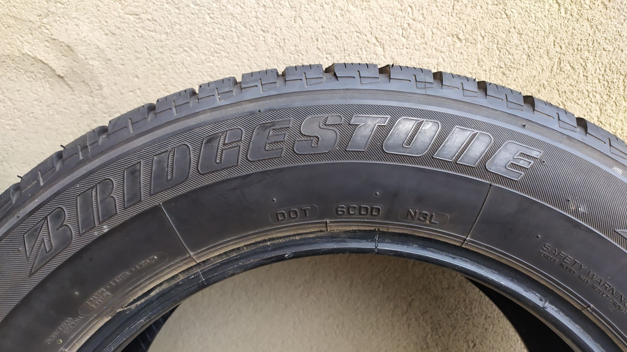 235/60/17-Bridgestone Blizzak 4x4