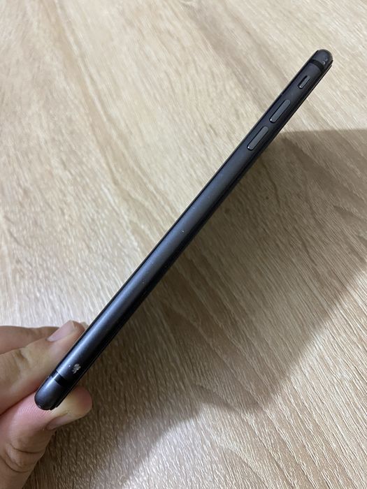 Iphone 8 plus 64 Gb tez sotiladi