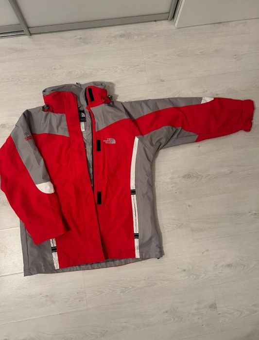 Vând Jacheta The North face cu model fleece