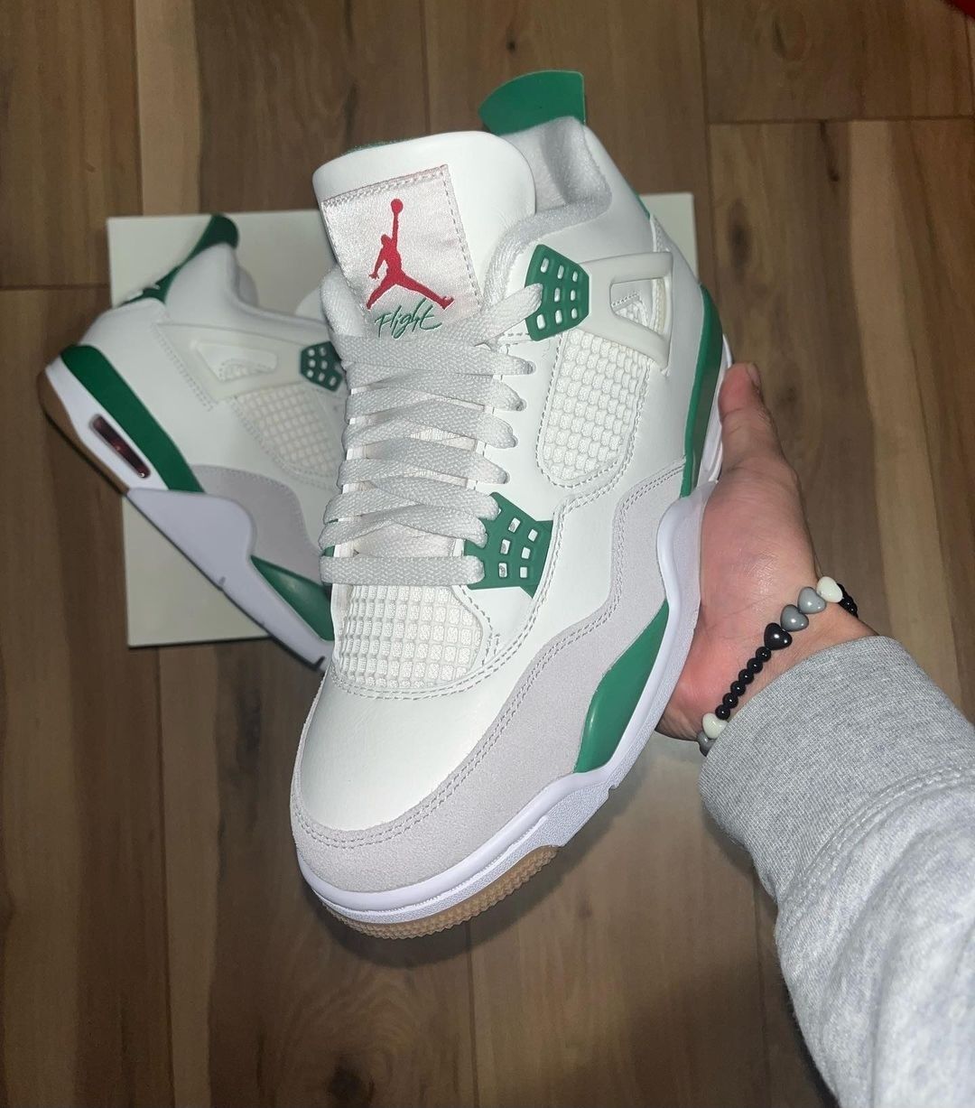 Jordan 4 Retro SB Pine Green