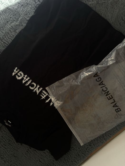 Tricou balenciaga