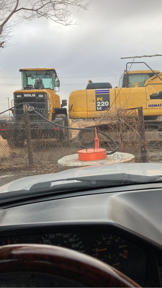 Экскаватор Komatsu