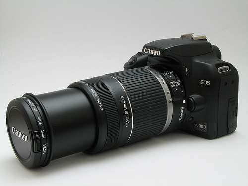 Aparat foto profesional Canon 60D cu doua obiective - 18-135 (ca nou)