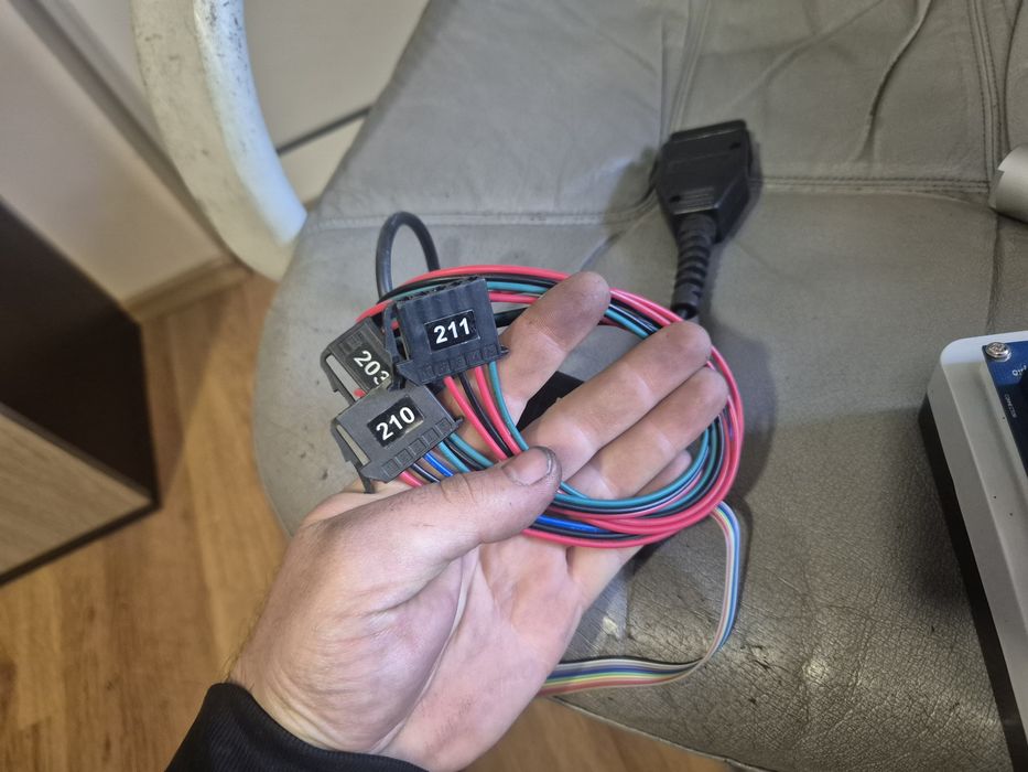 Програматор за ключ на мерцедес ak500+